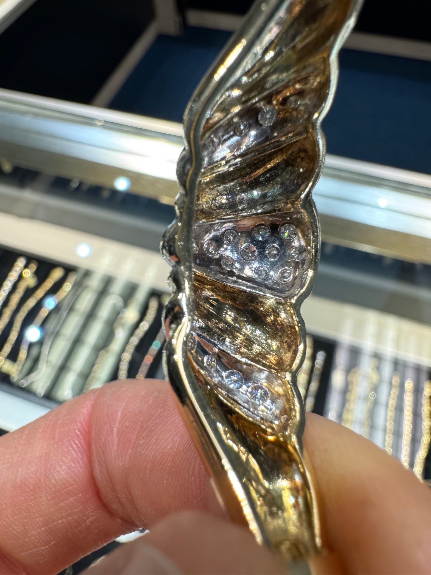 14k Gold Italian Made Diamond Bangle Bracelet .50 Carats F/Vs Excellent