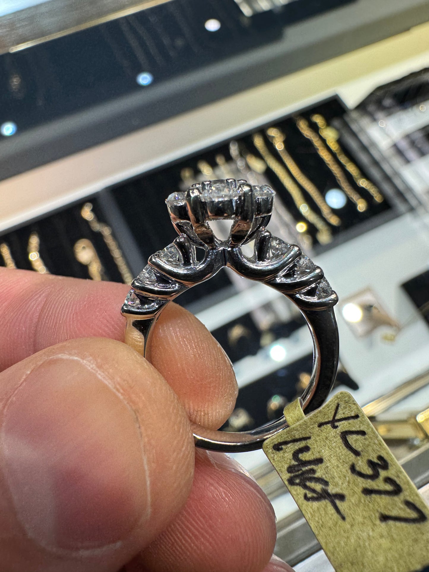 14k Gold Diamond Engagement Ring 1.75 Carats Nice Size 6.75 High Quality