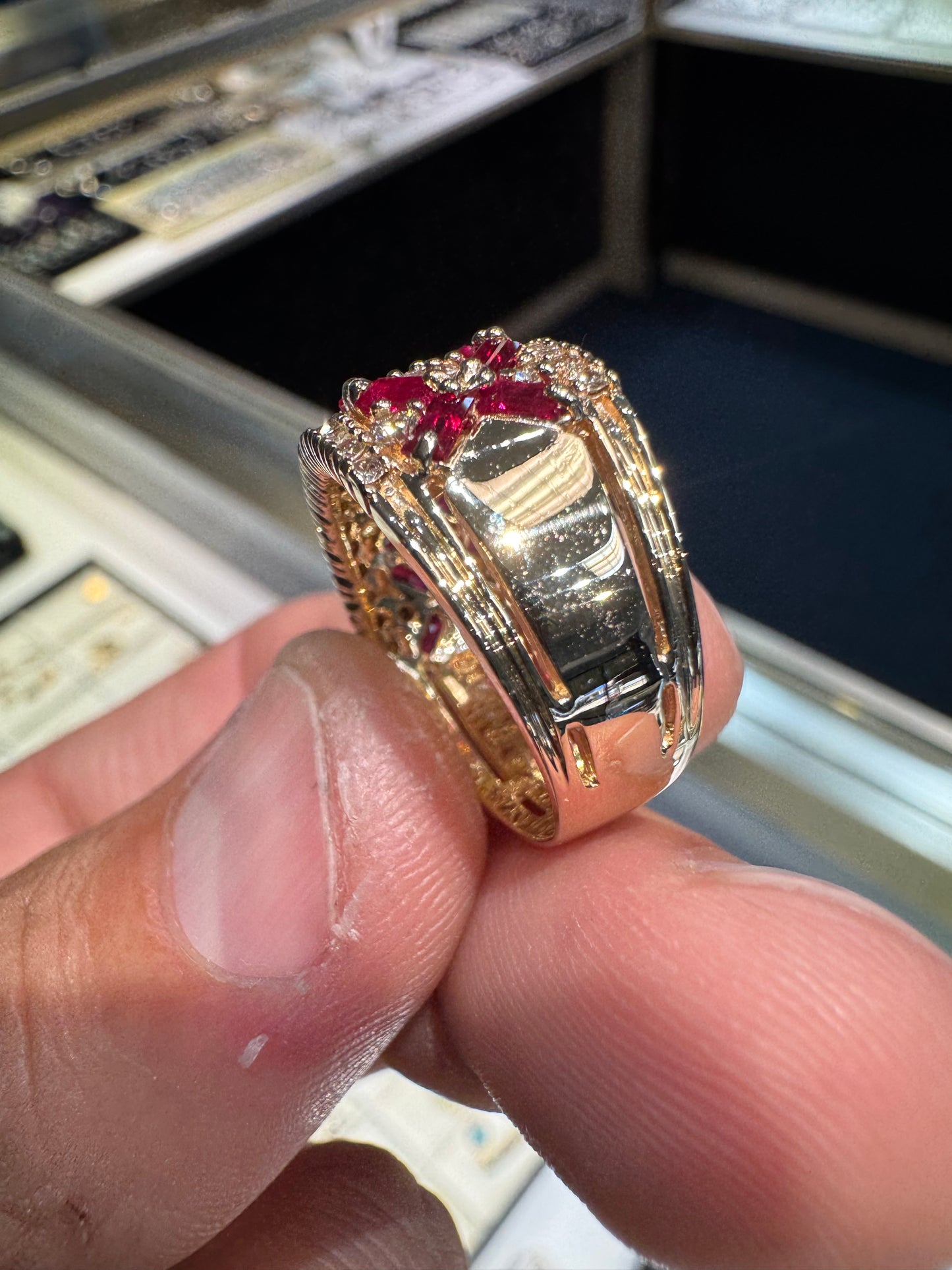 EFFY 14k Yellow Gold Ruby & Diamond Ring Band Natural 2.25 Carats Size 8 Nice