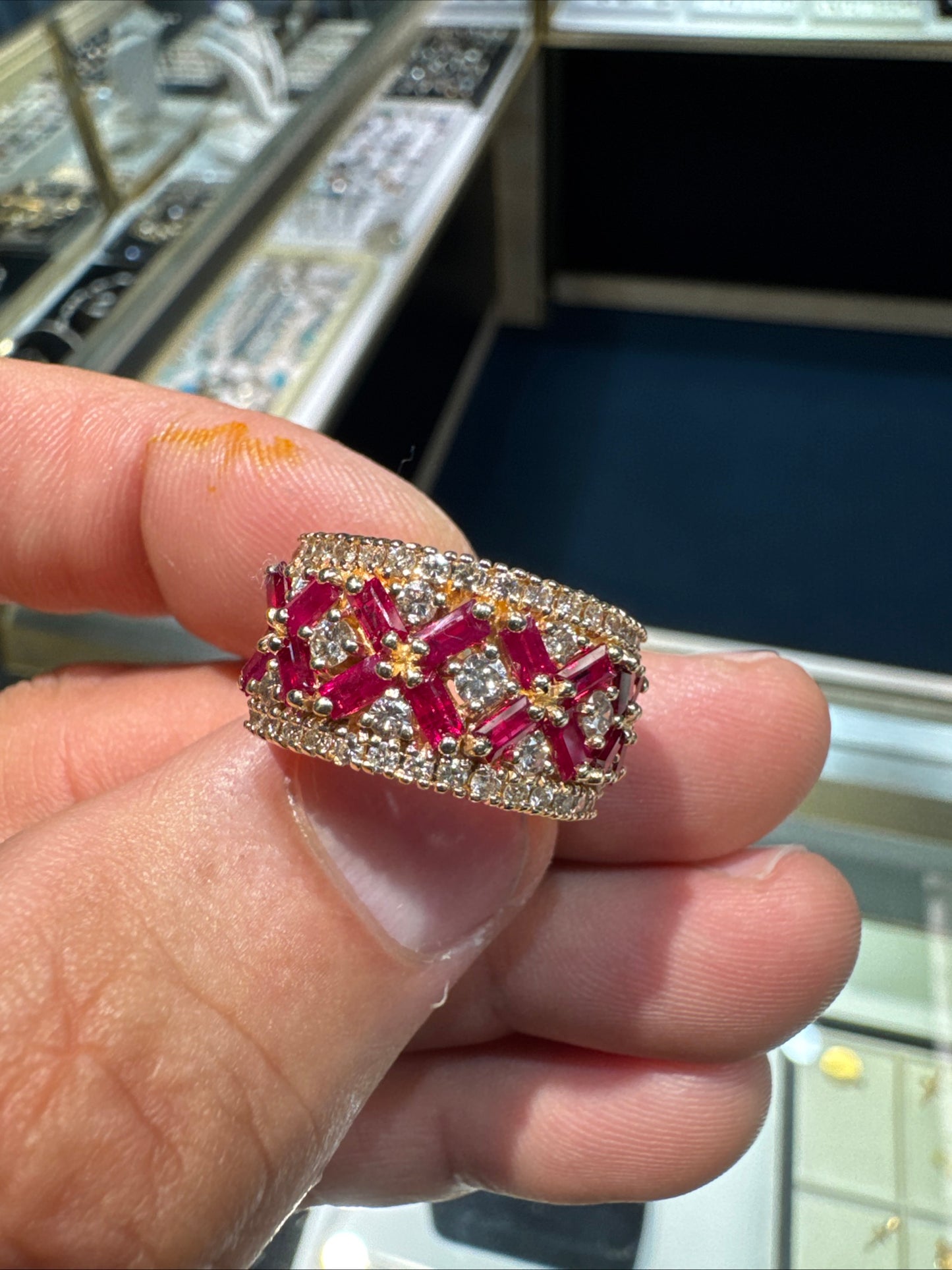 EFFY 14k Yellow Gold Ruby & Diamond Ring Band Natural 2.25 Carats Size 8 Nice