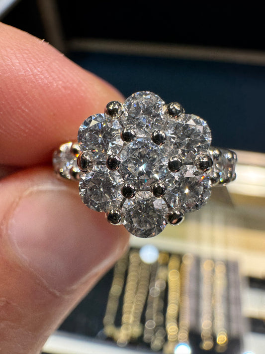14k Gold Diamond Engagement Ring 1.75 Carats Nice Size 6.75 High Quality