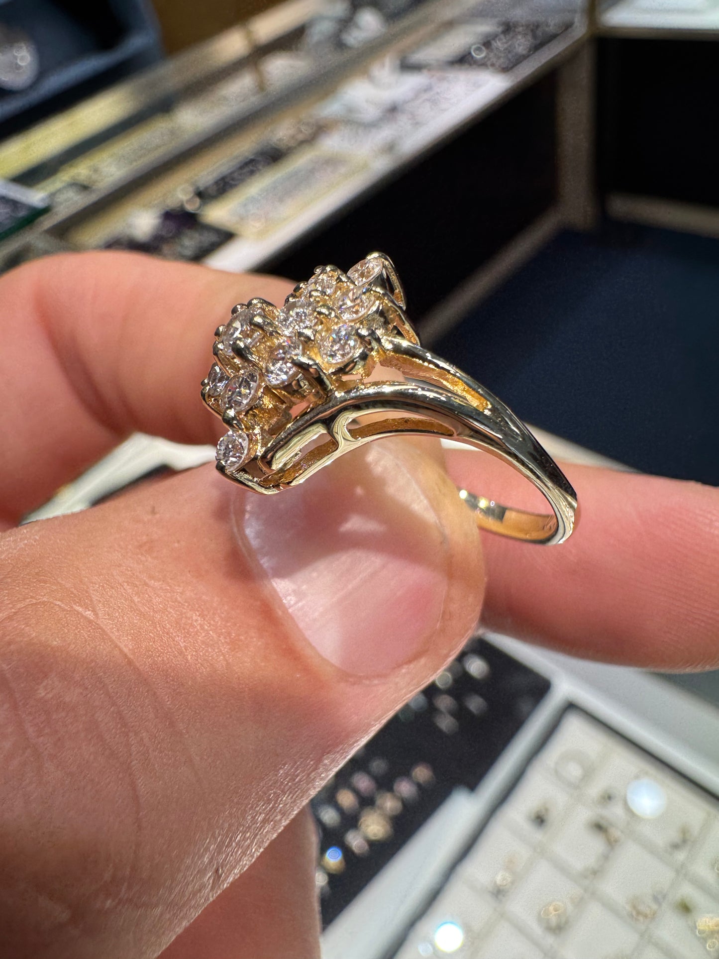 14k Yellow Gold Diamond Cocktail Ring Vintage .75 Carats Si2 Natural Size 7.75
