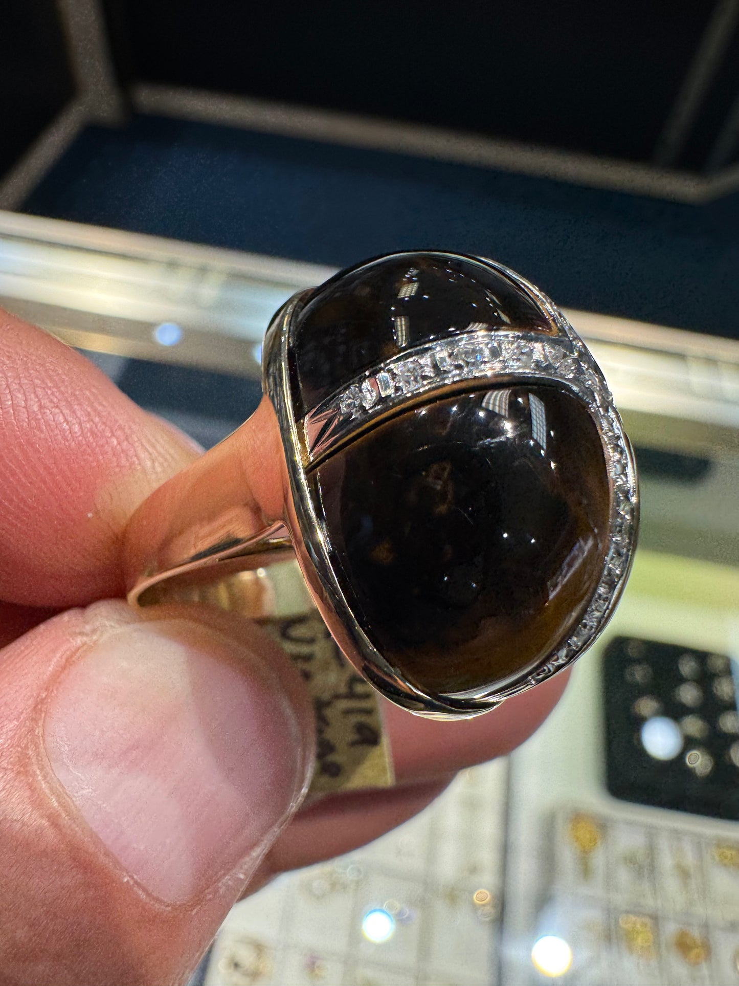 14k Gold Monster Tigers Eye Single Cut Diamond .25 Carat Nice Size 6 Ladies