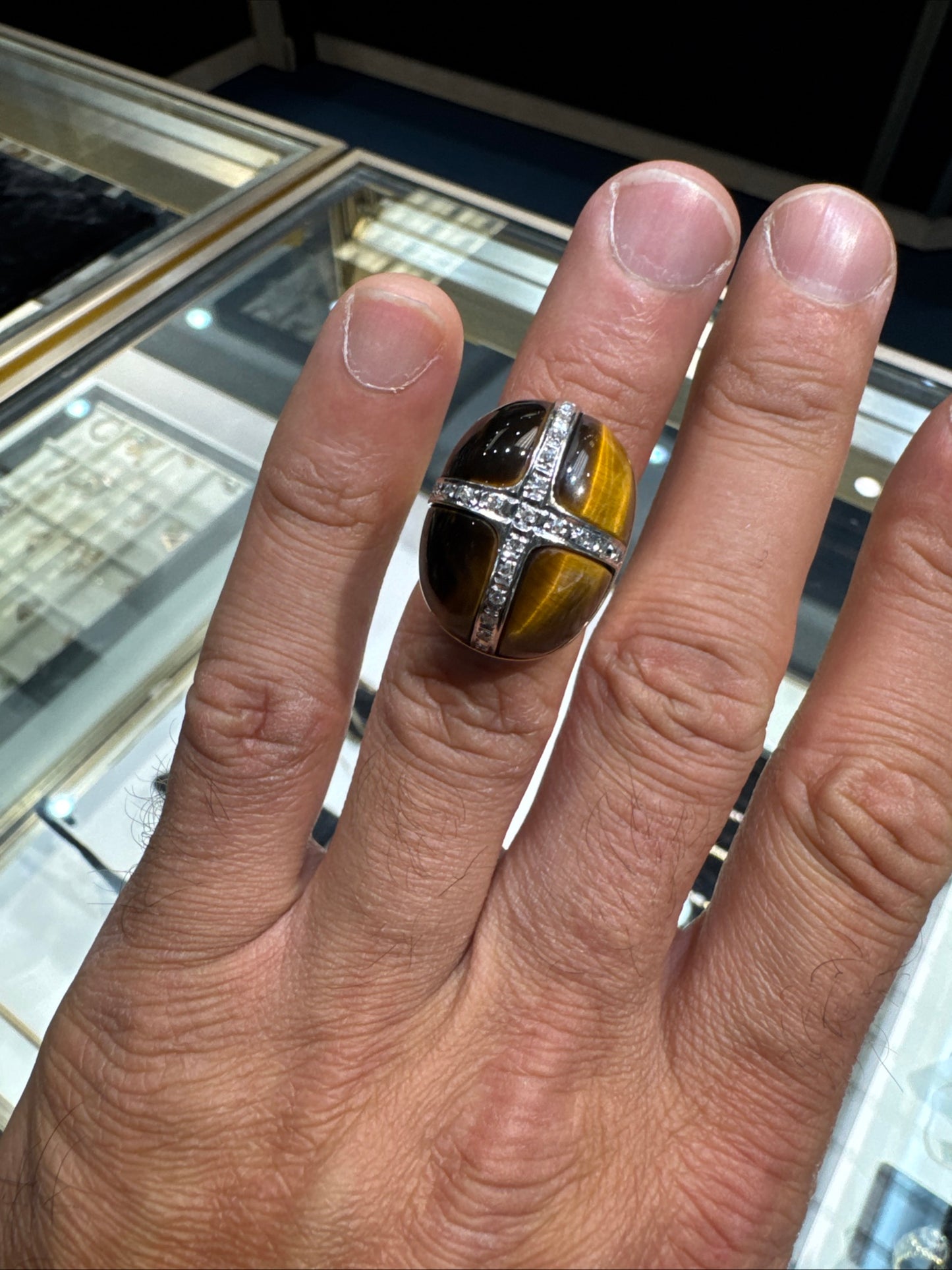 14k Gold Monster Tigers Eye Single Cut Diamond .25 Carat Nice Size 6 Ladies